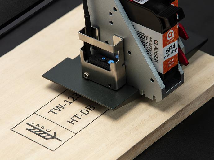 Marcaje industrial en madera con Anser X1