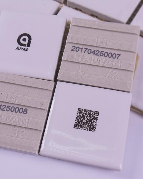 Marcaje y codificación en azulejos