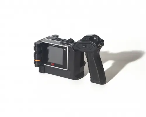 Mobile S: equipo portátil todo-en-uno con impresión de 0,5”, compatible con tintas a base de agua y solventes, ideal para movilidad y flexibilidad.