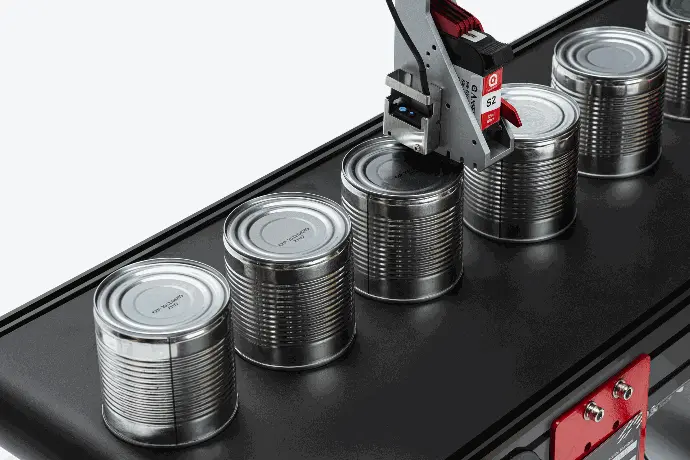 Codificación y marcaje en latas de aluminio