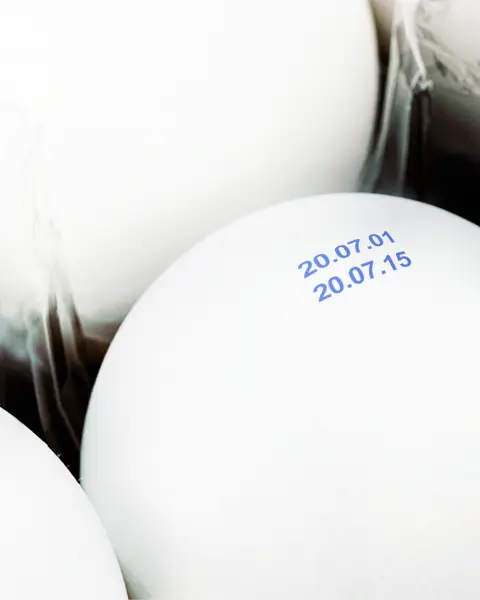 Uso de tinta especial para el marcaje de huevos